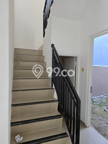 Jual Rumah Minimalis Bagus Punya 3 KT di Rungkut Surabaya SHM Jual Rumah Minimalis Bagus Punya 3 KT di Rungkut Surabaya SHM
