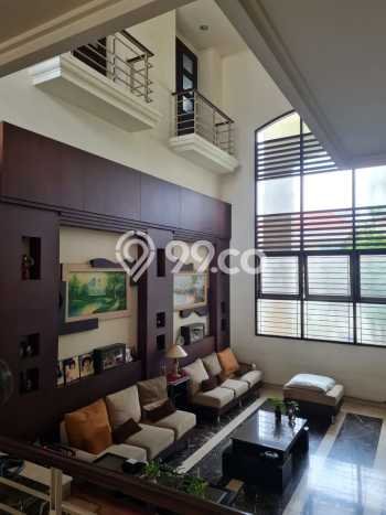 Rumah Luxury Modern Tanpa Renovasi di Sutorejo Surabaya Rumah Luxury Modern Tanpa Renovasi di Sutorejo Surabaya