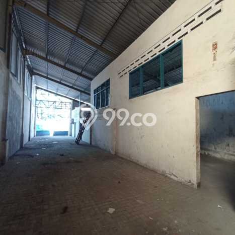 Gudang Bagus LT 2000m2 LB 1400m2 Dijual di Candi Sidoarjo Gudang Bagus LT 2000m2 LB 1400m2 Dijual di Candi Sidoarjo