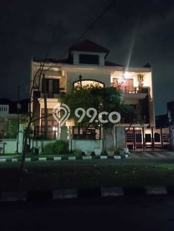 Hunian Mewah LB 550m2 Siap Pakai Desain Elegan di Sutorejo, Surabaya Hunian Mewah LB 550m2 Siap Pakai Desain Elegan di Sutorejo, Surabaya