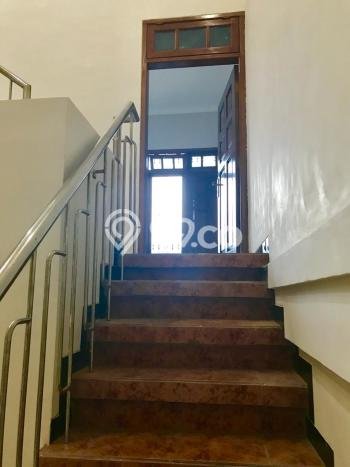 HARGA SPESIAL! Rumah di Sambikerep, Akses ke Fasilitas, 3 KM, LT 135m2m² Bangunan 159m2m² HARGA SPESIAL! Rumah di Sambikerep, Akses ke Fasilitas, 3 KM, LT 135m2m² Bangunan 159m2m²