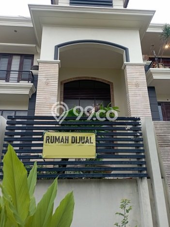 Rumah Luxury Modern Tanpa Renovasi di Sutorejo Surabaya Rumah Luxury Modern Tanpa Renovasi di Sutorejo Surabaya