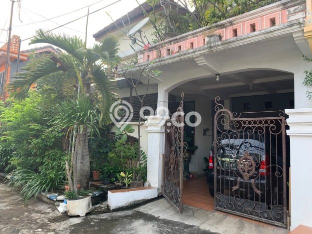 Hunian Cantik Modern Lb 250m2 di Kanigaran, Probolinggo Hunian Cantik Modern Lb 250m2 di Kanigaran, Probolinggo