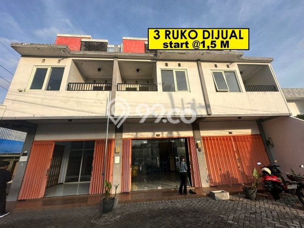 Unit Ruko Dijual di Malang LT 67m2 & LB 100m2 Unit Ruko Dijual di Malang LT 67m2 & LB 100m2