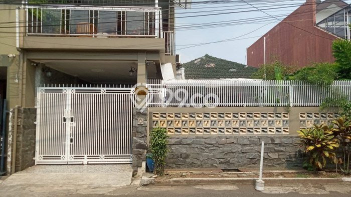 Rumah Modern 4 KT LT 245m2 di Turangga Rumah Modern 4 KT LT 245m2 di Turangga