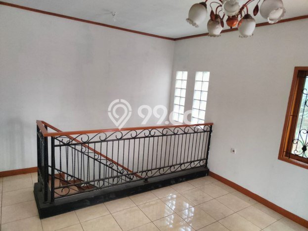 For Sale Hunian Rumah Terawat 4 Kamar di Soekarno Hatta, Bandung For Sale Hunian Rumah Terawat 4 Kamar di Soekarno Hatta, Bandung