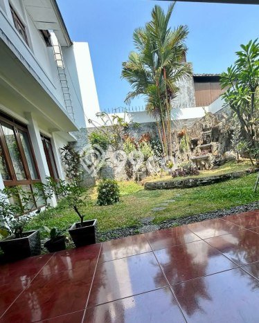 Rumah Eksklusif Siap Huni LT 390m2 di Batununggal, Bandung Rumah Eksklusif Siap Huni LT 390m2 di Batununggal, Bandung
