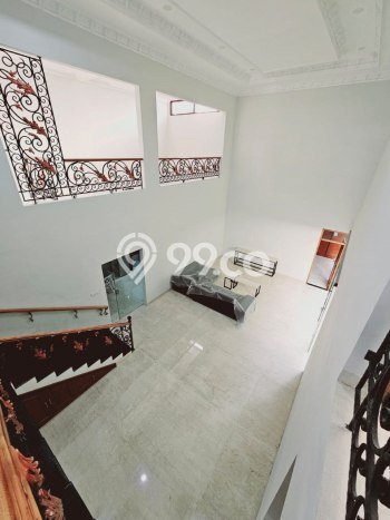 Hunian Elit LB 450m2 Siap Pakai Desain Elegan di Mekar Wangi, Bandung Hunian Elit LB 450m2 Siap Pakai Desain Elegan di Mekar Wangi, Bandung