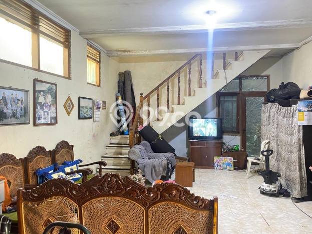 Rumah Elit LB 254m2 Siap Huni Desain Elegan di Riau, Bandung Rumah Elit LB 254m2 Siap Huni Desain Elegan di Riau, Bandung