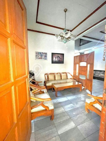 BEST OFFER! Rumah Untuk Investasi area Antapani, LT 279m2m² Bangunan 150m2m² BEST OFFER! Rumah Untuk Investasi area Antapani, LT 279m2m² Bangunan 150m2m²