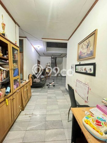 BEST OFFER! Rumah Untuk Investasi area Antapani, LT 279m2m² Bangunan 150m2m² BEST OFFER! Rumah Untuk Investasi area Antapani, LT 279m2m² Bangunan 150m2m²