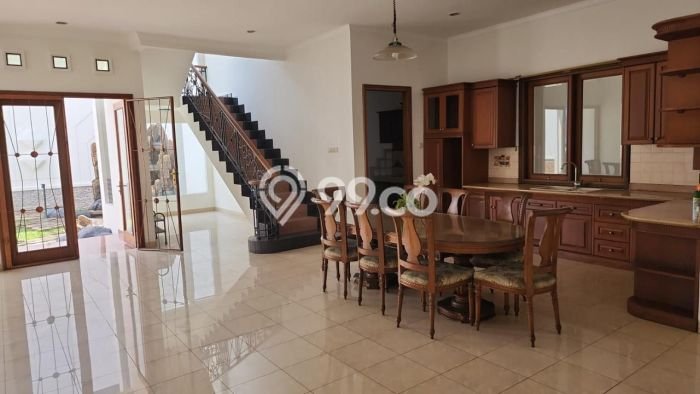 Siap Huni Rumah Mewah 5 Kamar di Kelapa Gading Dekat ke Mana Saja Siap Huni Rumah Mewah 5 Kamar di Kelapa Gading Dekat ke Mana Saja