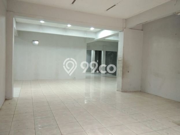 Hunian Mewah LB 600m2 Siap Pakai Desain Elegan di Pondok Kelapa, Jakarta Timur Hunian Mewah LB 600m2 Siap Pakai Desain Elegan di Pondok Kelapa, Jakarta Timur