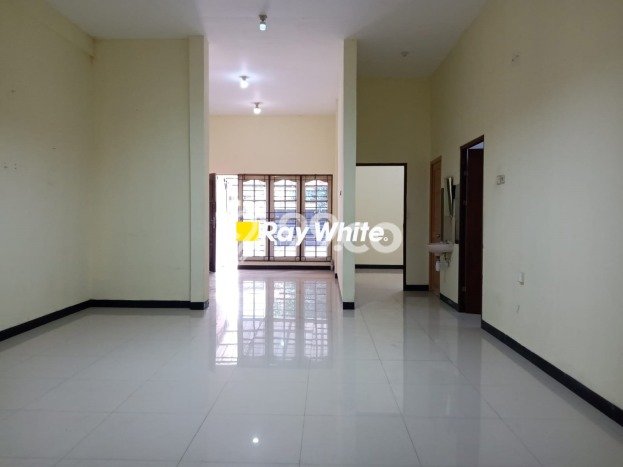 Rumah Disewakan Jakarta Barat LT 144m2 LB 104m2 Area Joglo Rumah Disewakan Jakarta Barat LT 144m2 LB 104m2 Area Joglo