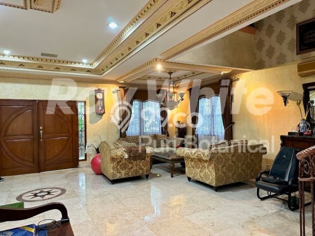 For Sale! Luxury House LT 564m2 Desain Elegan di Permata Buana For Sale! Luxury House LT 564m2 Desain Elegan di Permata Buana