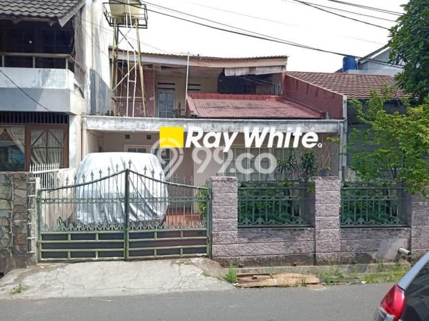 Rumah Luas Asri 2 KT Siap Pakai di Joglo Jakarta Barat Rumah Luas Asri 2 KT Siap Pakai di Joglo Jakarta Barat