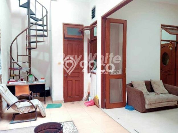 Jual Rumah Mewah Elegan Dengan View Cantik di Meruya, Jakarta Barat Jual Rumah Mewah Elegan Dengan View Cantik di Meruya, Jakarta Barat