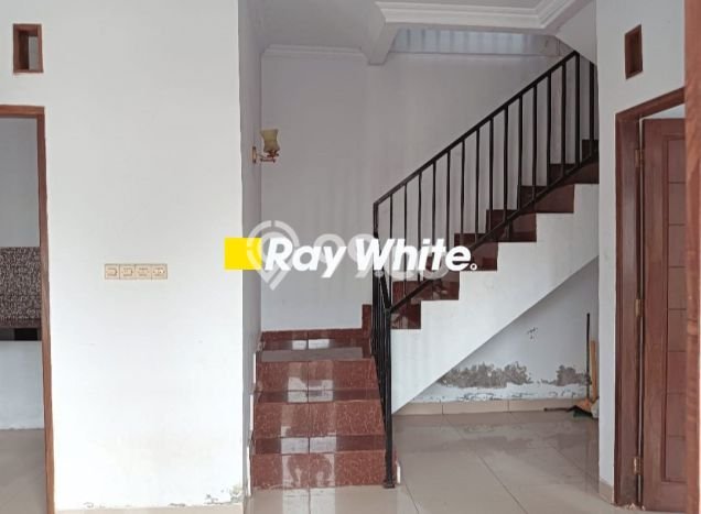 Jual Rumah Bagus Siap Huni LB 120m2 di Ciledug, Tangerang Jual Rumah Bagus Siap Huni LB 120m2 di Ciledug, Tangerang