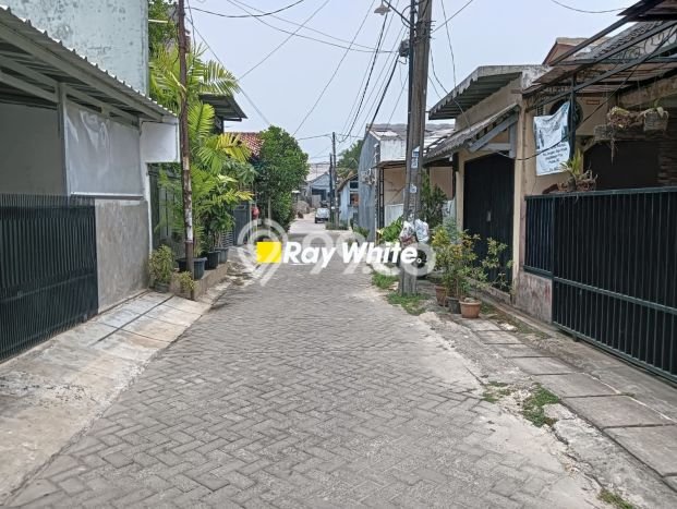Jual Rumah Bagus Siap Huni LB 120m2 di Ciledug, Tangerang Jual Rumah Bagus Siap Huni LB 120m2 di Ciledug, Tangerang