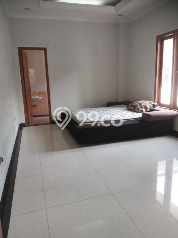 Ready to Use! Luxury House LT 438m2 Desain Modern di Pejaten Ready to Use! Luxury House LT 438m2 Desain Modern di Pejaten