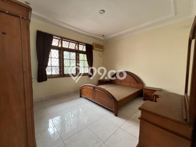 Lokasi strategis! Rumah siap pakai dikontrakkan di Kebayoran Baru LB 400m2 Lokasi strategis! Rumah siap pakai dikontrakkan di Kebayoran Baru LB 400m2