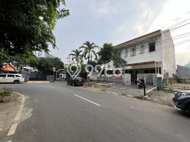 Hunian Mewah LB 800m2 Siap Huni Desain Elegan di Percetakan Negara, Jakarta Pusat Hunian Mewah LB 800m2 Siap Huni Desain Elegan di Percetakan Negara, Jakarta Pusat