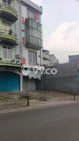 LOKASI TERBAIK! Ruko di , Luas 285m2m², Jalan Strategis LOKASI TERBAIK! Ruko di , Luas 285m2m², Jalan Strategis