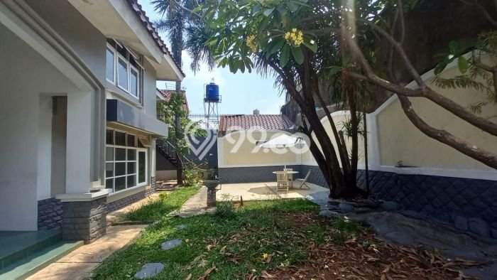 Dijual Rumah Mewah Elegan Dengan View Eksklusif di Pejaten, Jakarta Selatan Dijual Rumah Mewah Elegan Dengan View Eksklusif di Pejaten, Jakarta Selatan