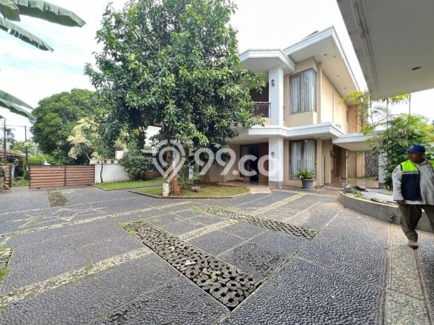 For Sale! Premium House LT 600m2 Desain Elegan di Pejaten For Sale! Premium House LT 600m2 Desain Elegan di Pejaten