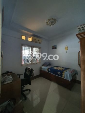 Rumah Nyaman LB 250m² Lokasi Sejuk di Duren Sawit, Jakarta Timur Rumah Nyaman LB 250m² Lokasi Sejuk di Duren Sawit, Jakarta Timur