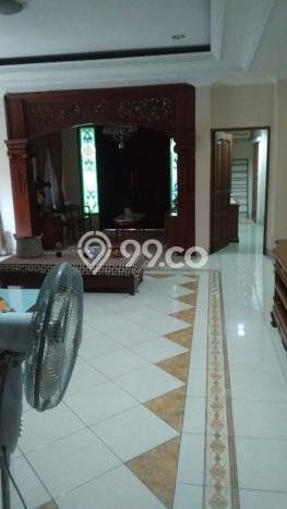 Siap Huni Rumah Mewah 4 Kamar di Duren Sawit Dekat ke Mana Pun Siap Huni Rumah Mewah 4 Kamar di Duren Sawit Dekat ke Mana Pun