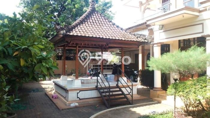 Siap Huni Rumah Mewah 4 Kamar di Duren Sawit Dekat ke Mana Pun Siap Huni Rumah Mewah 4 Kamar di Duren Sawit Dekat ke Mana Pun