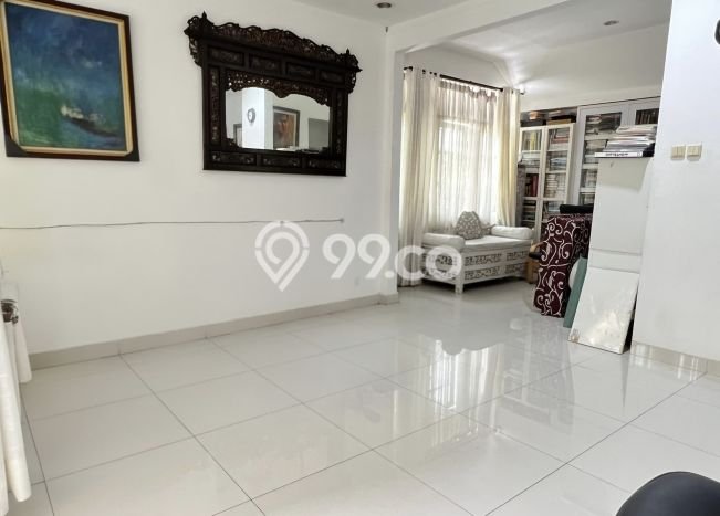 Rumah Elit Modern Tanpa Renovasi di Pejaten Jakarta Selatan Rumah Elit Modern Tanpa Renovasi di Pejaten Jakarta Selatan