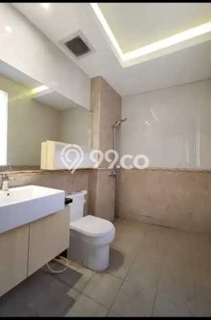 Rumah di Kemang, Jakarta Selatan, LT 260m2m² LB 400m2m² Rumah di Kemang, Jakarta Selatan, LT 260m2m² LB 400m2m²