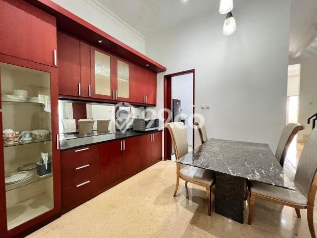 Disewakan! Rumah 5 Kamar Tidur &
4 Kamar Mandi di Pejaten, Jakarta Selatan Disewakan! Rumah 5 Kamar Tidur &
4 Kamar Mandi di Pejaten, Jakarta Selatan