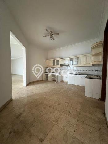 Disewakan Rumah Nyaman LT 1600m2 / LB 800m2 di Ampera, Jakarta Selatan Disewakan Rumah Nyaman LT 1600m2 / LB 800m2 di Ampera, Jakarta Selatan