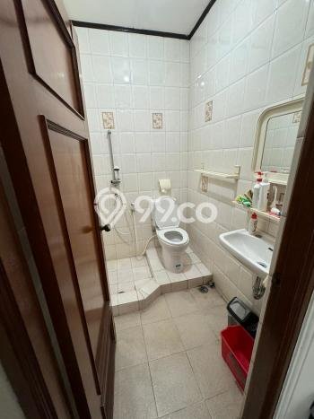 Rumah Disewakan Jakarta Selatan LT 216m2 LB 205m2 Kawasan Pejaten Rumah Disewakan Jakarta Selatan LT 216m2 LB 205m2 Kawasan Pejaten