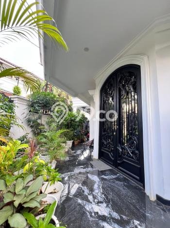 Rumah Mewah LB 350m2 Siap Pakai Desain Elegan di Pejaten, Jakarta Selatan Rumah Mewah LB 350m2 Siap Pakai Desain Elegan di Pejaten, Jakarta Selatan