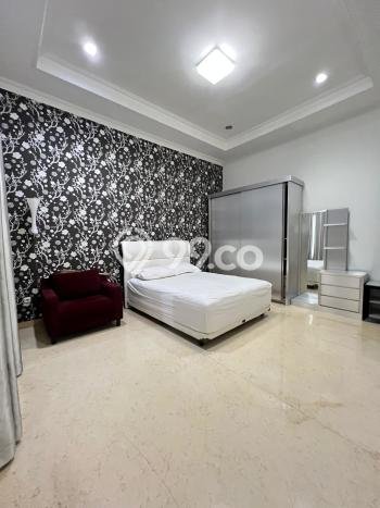 Disewakan! Rumah 5 Kamar Tidur &
4 Kamar Mandi di Pejaten, Jakarta Selatan Disewakan! Rumah 5 Kamar Tidur &
4 Kamar Mandi di Pejaten, Jakarta Selatan