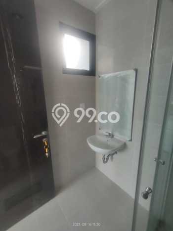 Rumah Nyaman 2 KT Luas Tanah 45m² di Pantai Indah Kapuk, Jakarta Utara Rumah Nyaman 2 KT Luas Tanah 45m² di Pantai Indah Kapuk, Jakarta Utara