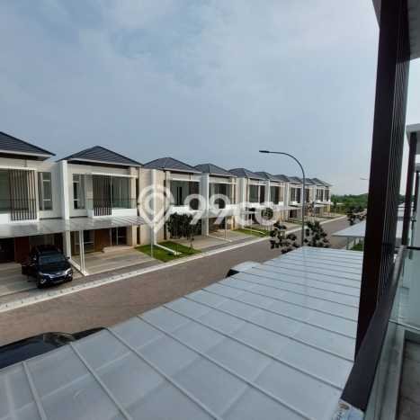 Rumah Strategis dengan Luas Tanah 120m² di Kawasan Pantai Indah Kapuk 2, Jakarta Utara Rumah Strategis dengan Luas Tanah 120m² di Kawasan Pantai Indah Kapuk 2, Jakarta Utara