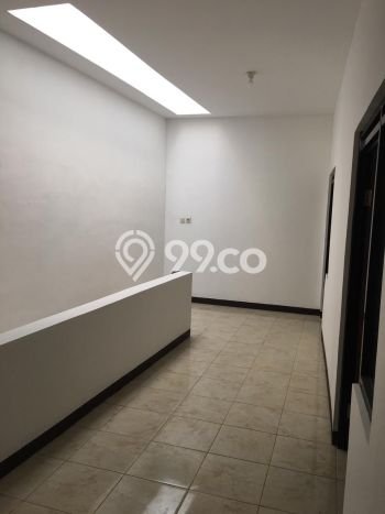 Ruko Disewakan Kawasan Pungkur, Luas 140m², Lokasi Bisnis, Akses Utama Ruko Disewakan Kawasan Pungkur, Luas 140m², Lokasi Bisnis, Akses Utama