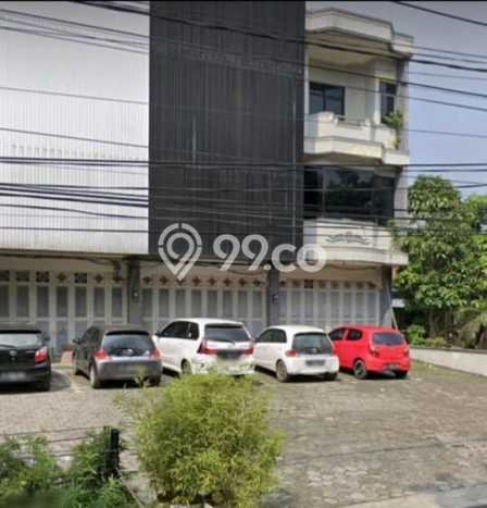 Unit Ruko Disewakan di Gatot Subroto di Area Ramai & Strategis Unit Ruko Disewakan di Gatot Subroto di Area Ramai & Strategis