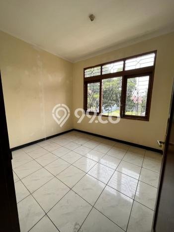 Rumah di Batununggal, 5 KT, Lingkungan Asri, Luas 450m2m² LB 500m2m² Rumah di Batununggal, 5 KT, Lingkungan Asri, Luas 450m2m² LB 500m2m²