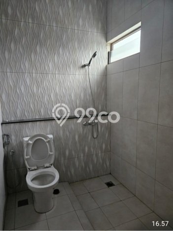 Rumah di Bandung Kulon, 4 KT, Dekat Universitas, LT 216m2m² Bangunan 241m2m² Rumah di Bandung Kulon, 4 KT, Dekat Universitas, LT 216m2m² Bangunan 241m2m²