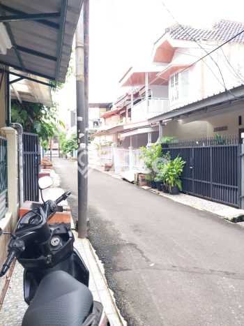 Ready to Use! Luxury House LT 100m2 Desain Elegan di Rawamangun Ready to Use! Luxury House LT 100m2 Desain Elegan di Rawamangun