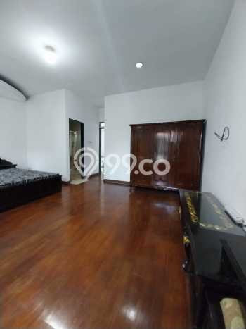 Ready to Use! Luxury House LT 100m2 Desain Elegan di Rawamangun Ready to Use! Luxury House LT 100m2 Desain Elegan di Rawamangun