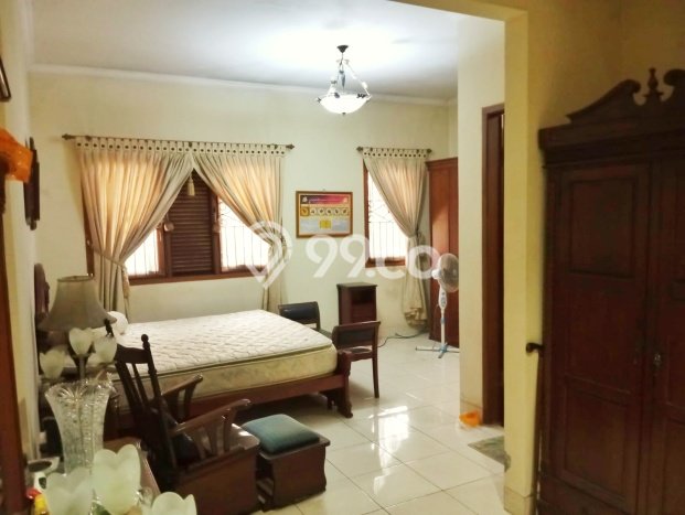 Vila Terawat di Cisarua, Area 1200m2m², Lingkungan Tenang dan nyaman Vila Terawat di Cisarua, Area 1200m2m², Lingkungan Tenang dan nyaman