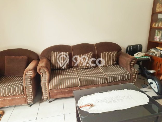 For Sale! Premium House LT 153m2 Desain Elegan di Meruya For Sale! Premium House LT 153m2 Desain Elegan di Meruya