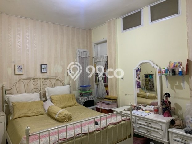Rumah Terawat di Turangga, Bandung, LT 240m2m², Luas Bangunan 180m2m² Rumah Terawat di Turangga, Bandung, LT 240m2m², Luas Bangunan 180m2m²